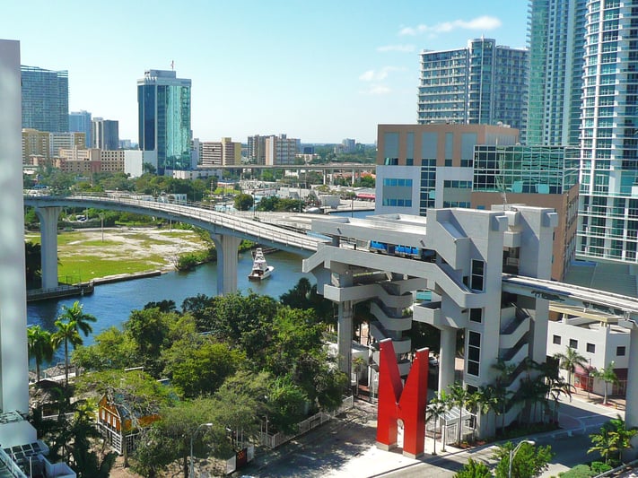 Riverwalk_Metromover_station_Downtown_Miami-2.jpg