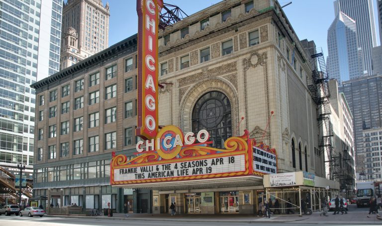 Chicago_Theatre_blend